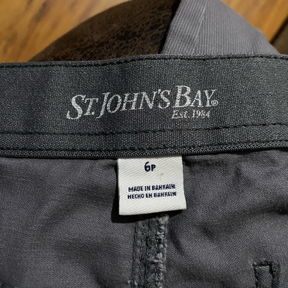 St. John’s Bay Women’s Faint Corduroy Pants Size 6P - Picture 12 of 12